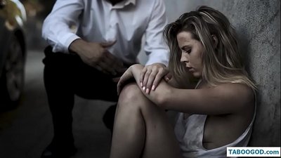 Өвөрмөц түүхүүд: орон гэргүй өсвөр насны охин